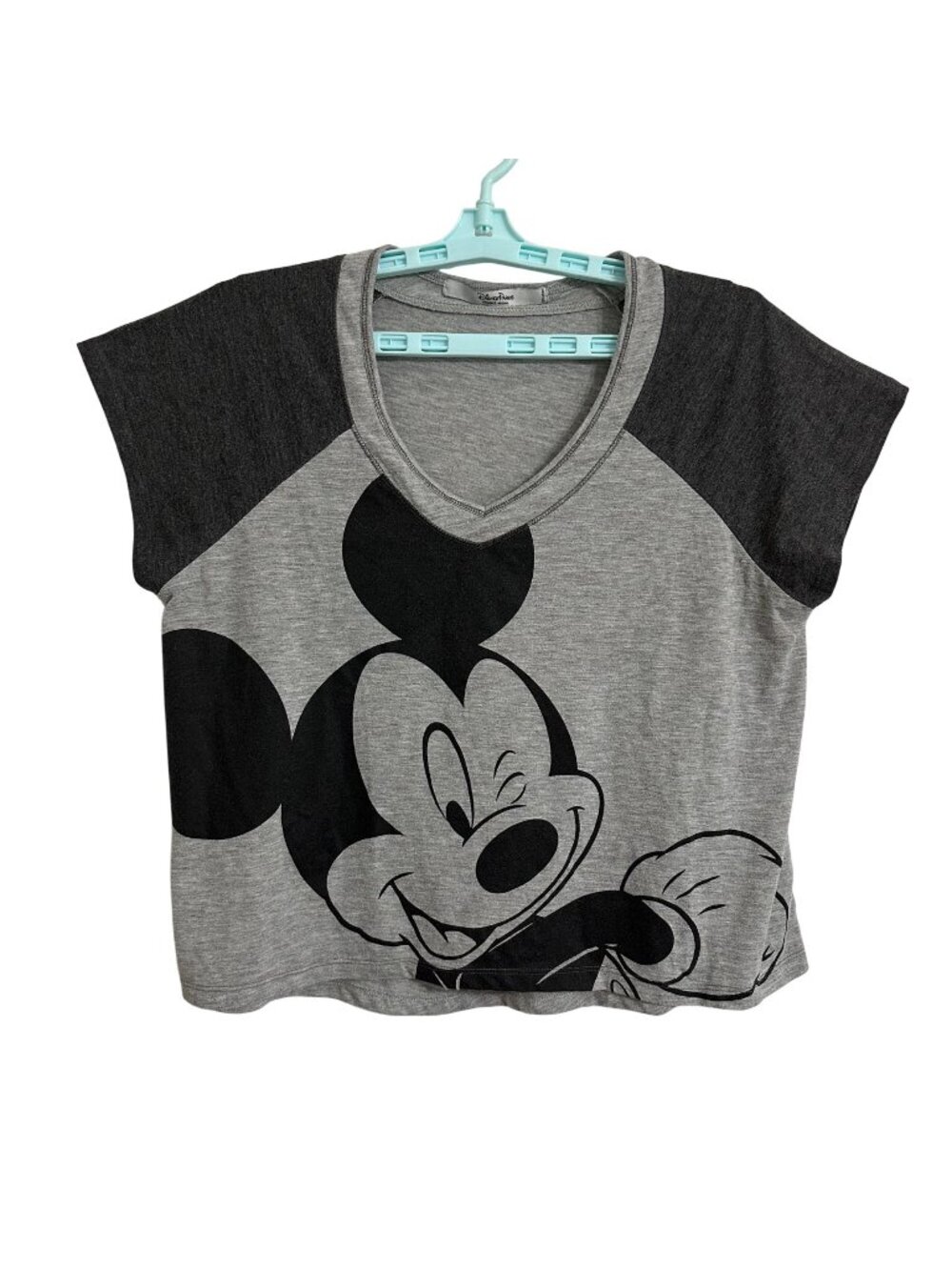 Disney Parks Mickey Mouse Womens M Gray & Black V-Neck Graphic Cropped T-Shirt